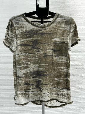 Zoc + Liv Paper Thin Camo Pocket Tee Size Large Olive Gray Sheer Top
